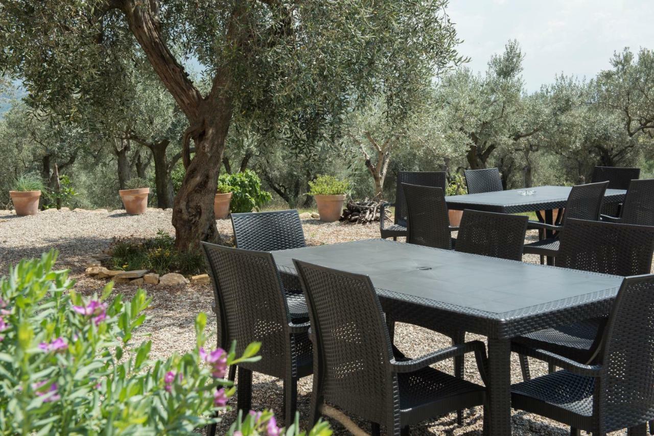 קמפניה B&B Rifugio Tra Gli Ulivi מראה חיצוני תמונה