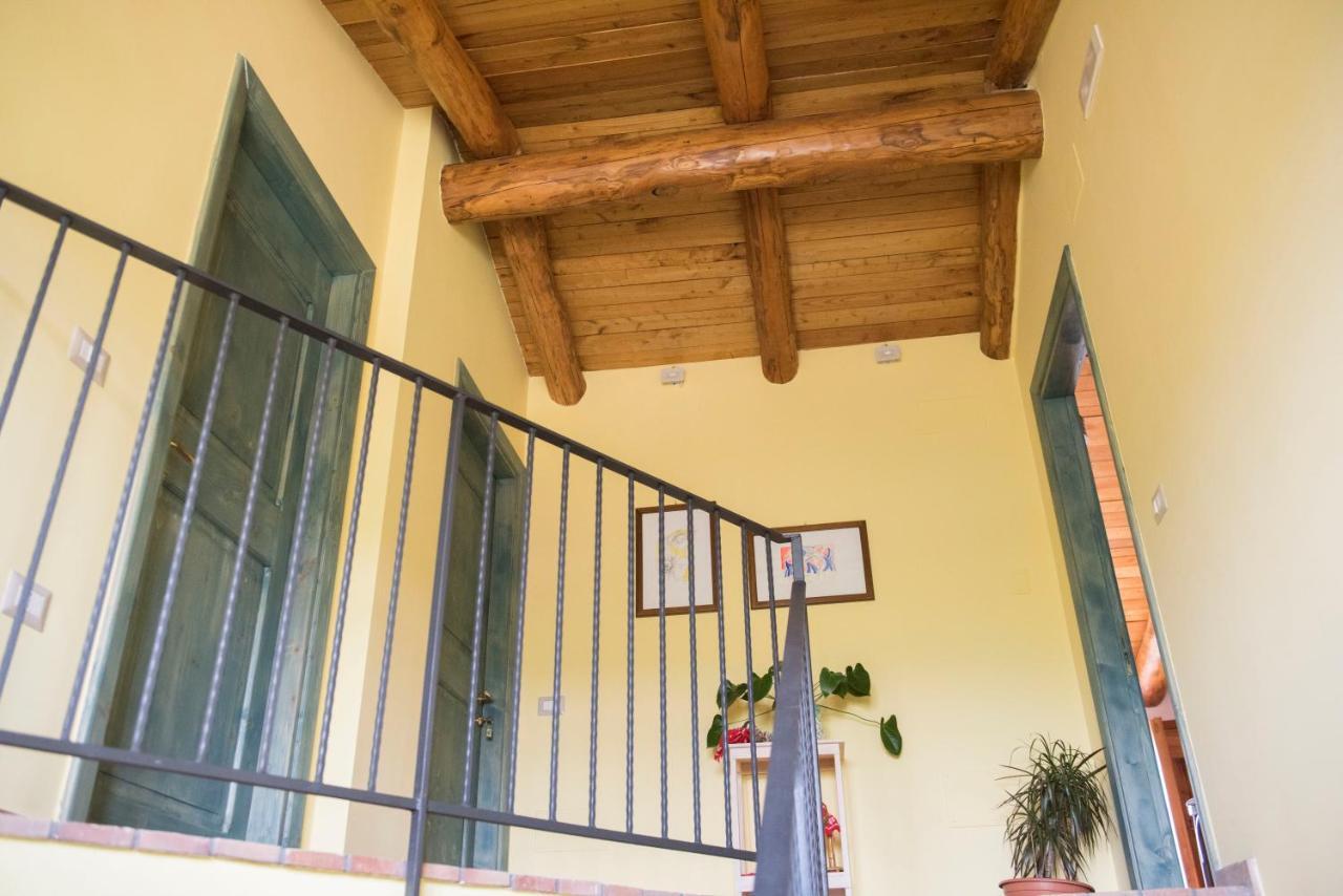 קמפניה B&B Rifugio Tra Gli Ulivi מראה חיצוני תמונה
